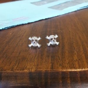 Skull stud earrings